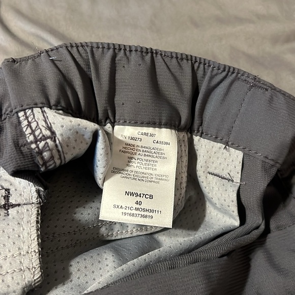 Men’s golf shorts one pair of black and one pair of dark gray - Picture 15 of 15